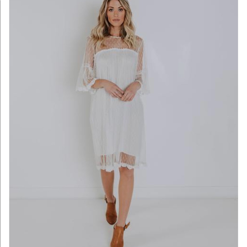 Vici HOPE LACE DRESS - WHITE